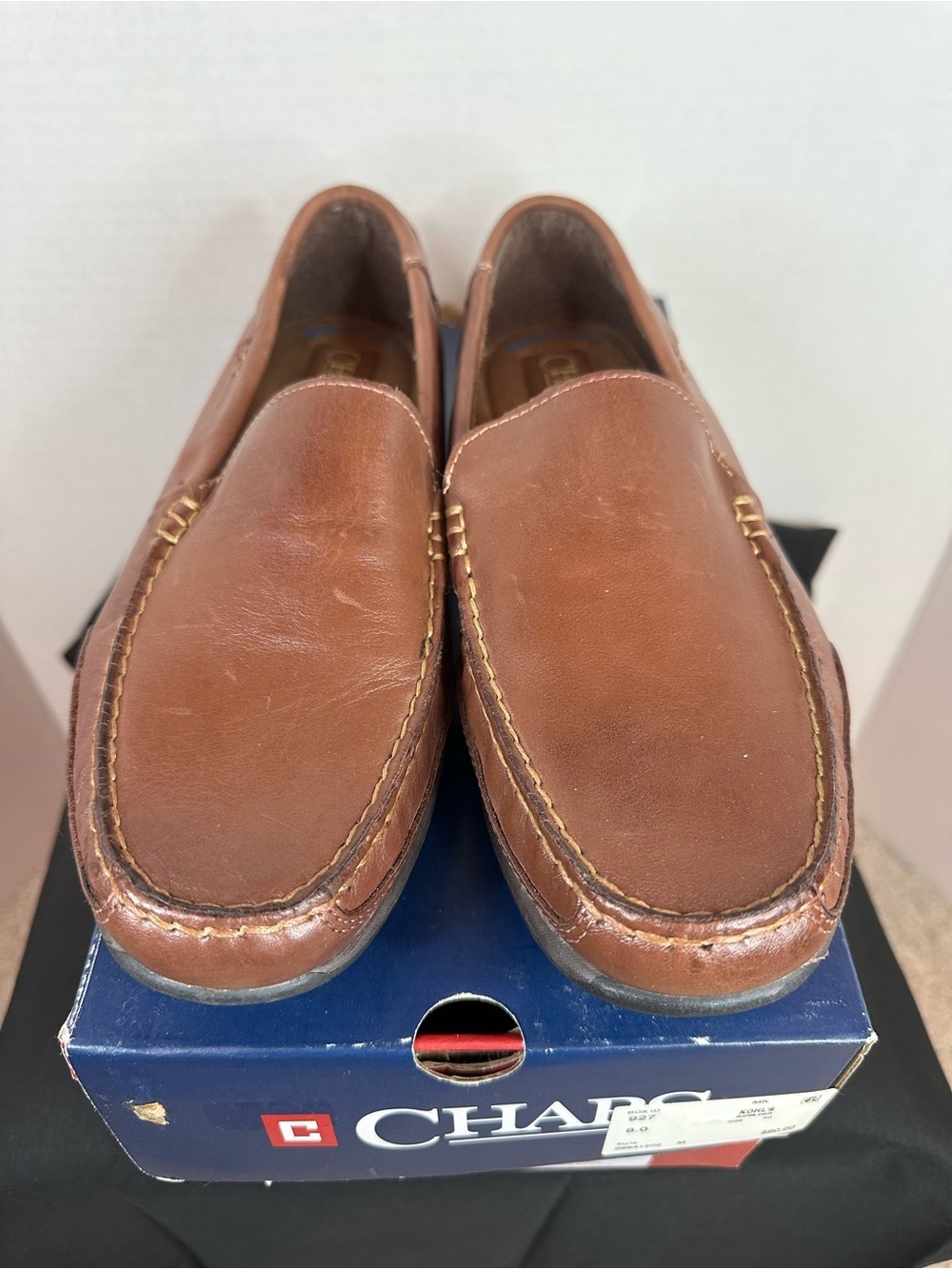 Chaps Men's Tan Leather Slip-On Moccasin Loafers, memory foam, size 8